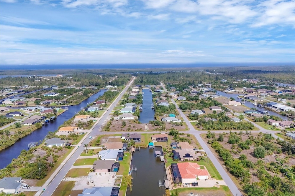 South Gulf Cove 3 Bedroom Canal Pool Home 3 Home