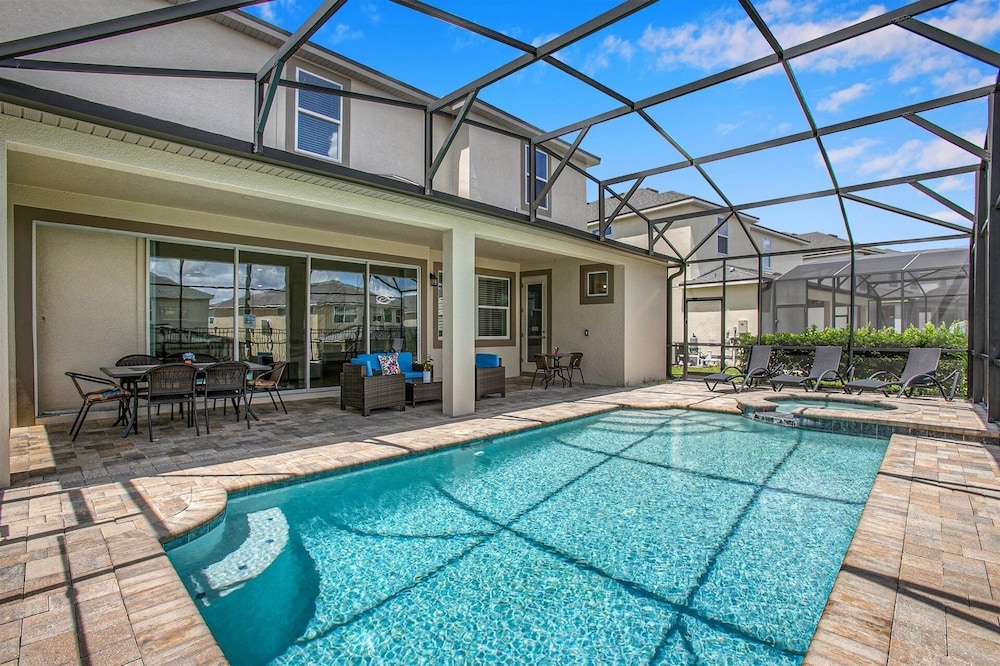 Solara Resort 6 Bedroom Private Pool + Spa Home 6 Home