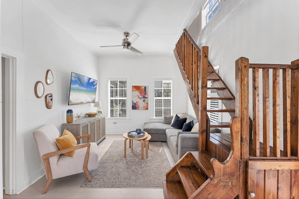 Downtown Historic Punta Gorda Loft W Incredible Outdoor Space 1 Bedroom Apts