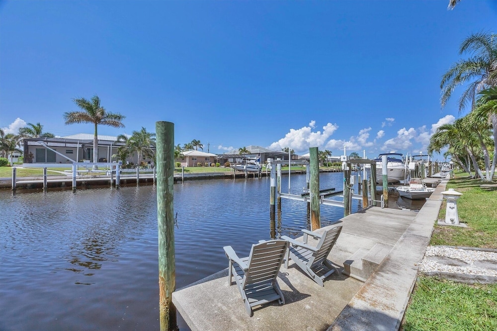 Punta Gorda 3-Bedroom Canalfront Vacation Home with Dock 3 Home