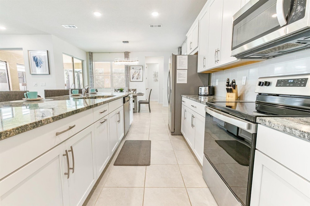 Solara Resort 7 Bedroom Home with Pool+Spa 7 Home