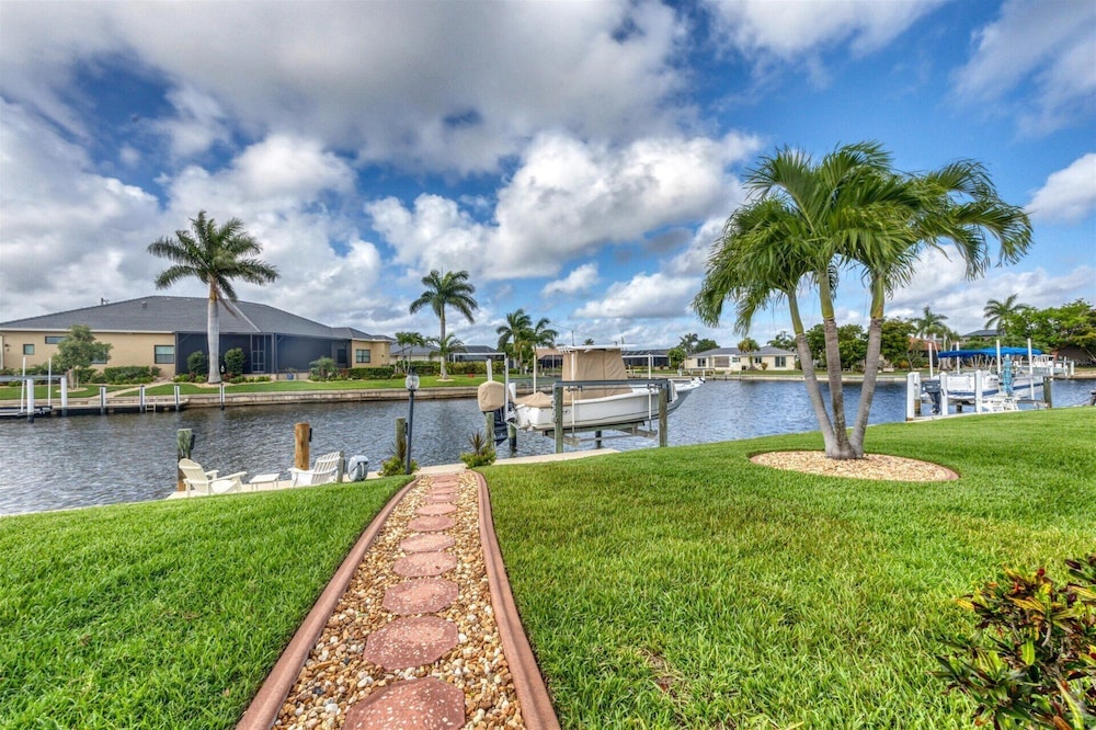 2219 El Cerito Court
