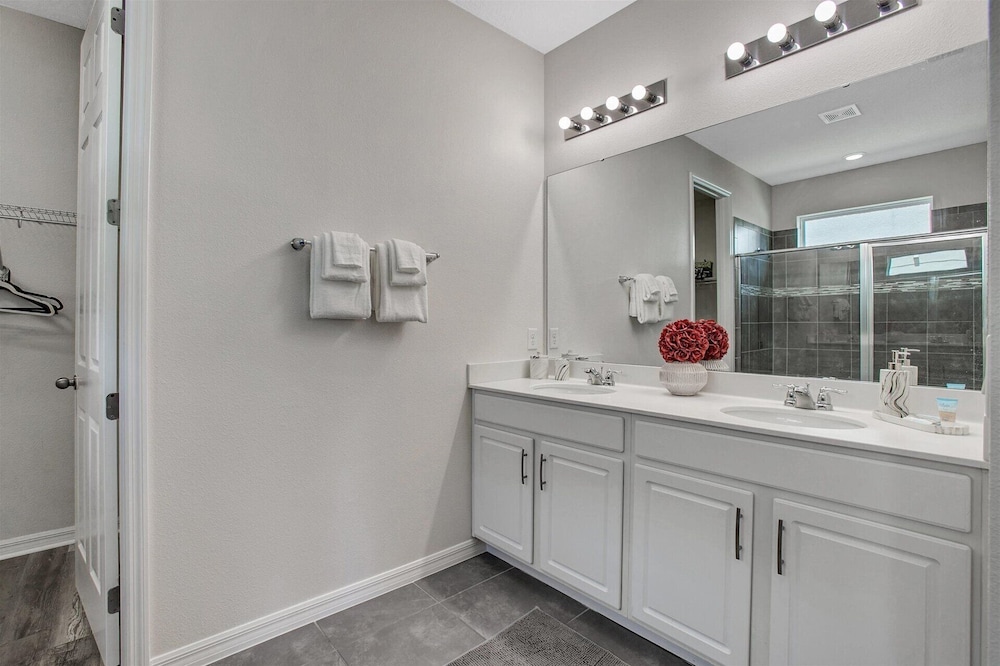 1749 Caribbean View Terrace