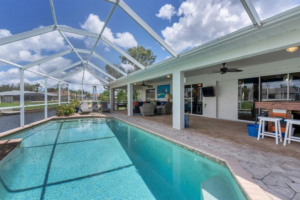 Cape Coral 3-Bedroom Canalfront Pool Vacation Home with Dock 3 Home