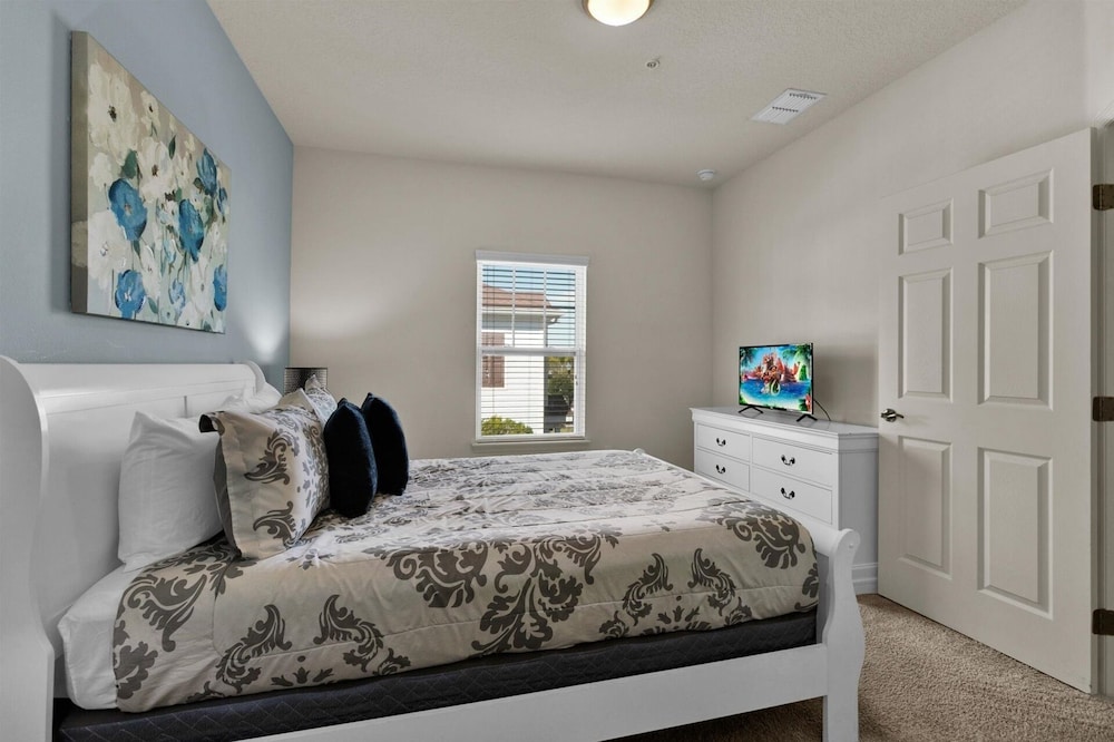 West Lucaya Village 4 Bedroom Townhome 4 Townhouse