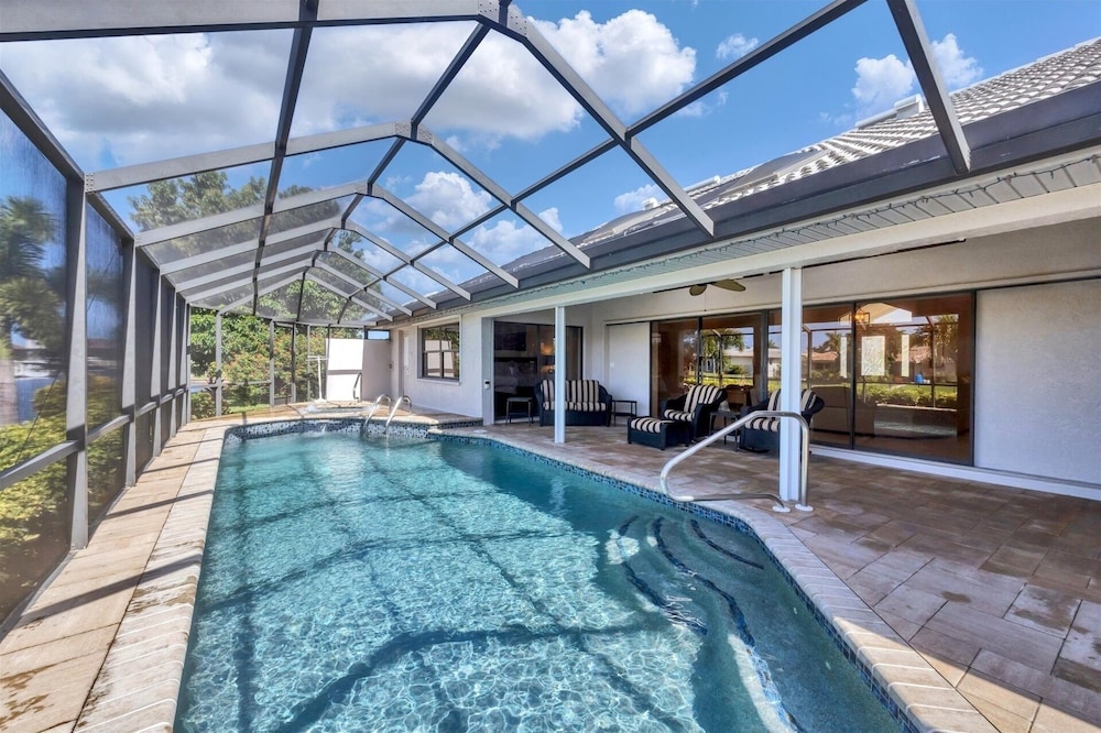 Punta Gorda Isles 3 Bedroom Private Pool+Spa Home on Canal 3 Home