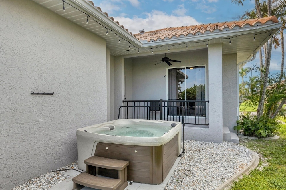 Punta Gorda 3-Bedroom Canalfront Vacation Home with Dock 3 Home