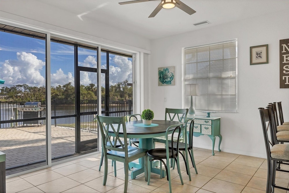 Port Charlotte 4 Bedroom Pool Vacation Home on Canal 4 Home