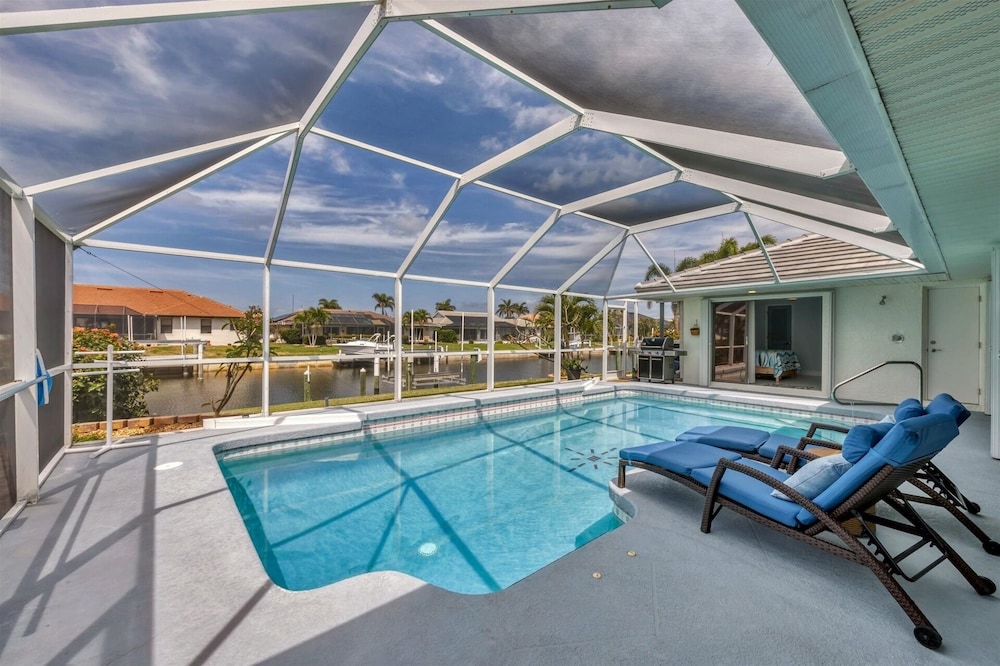 Punta Gorda 3-Bedroom Canalfront Vacation Home with Pool 3 Home