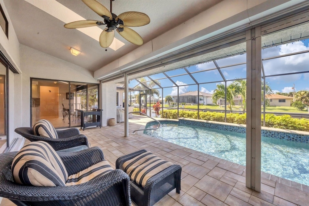 Punta Gorda Isles 3 Bedroom Private Pool+Spa Home on Canal 3 Home