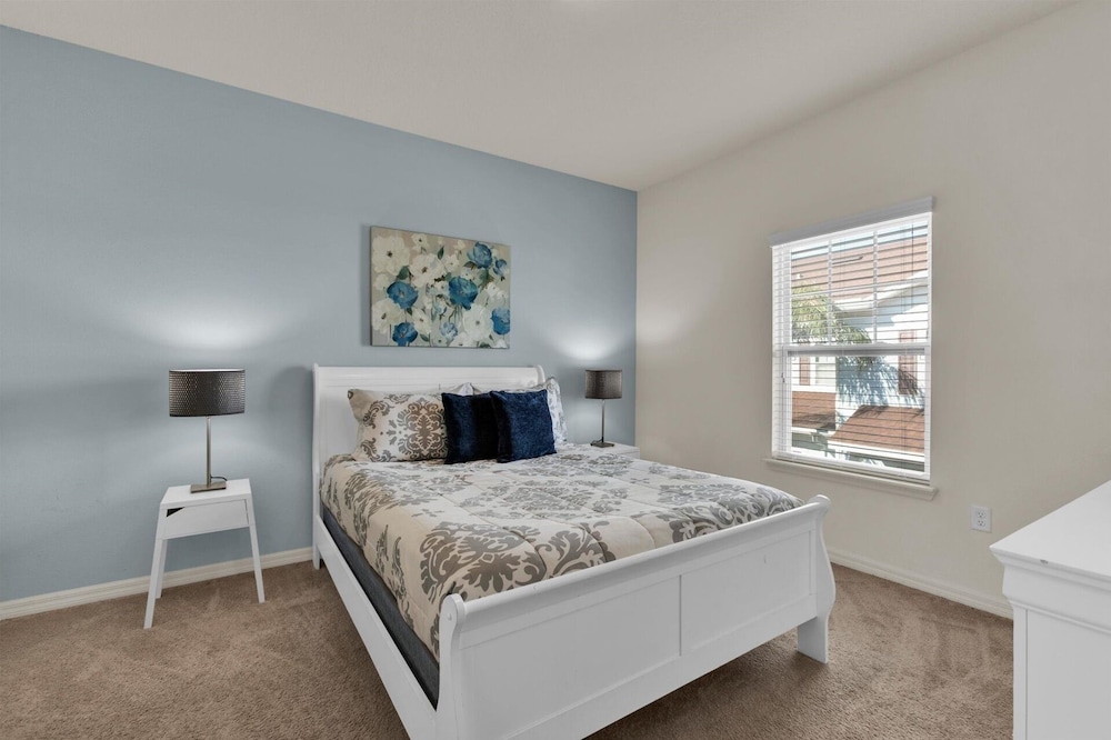 West Lucaya Village 4 Bedroom Townhome 4 Townhouse