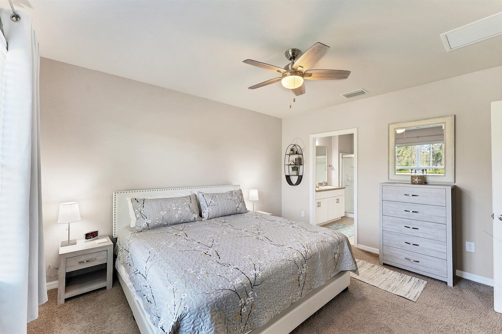 25128 East Lenox Circle