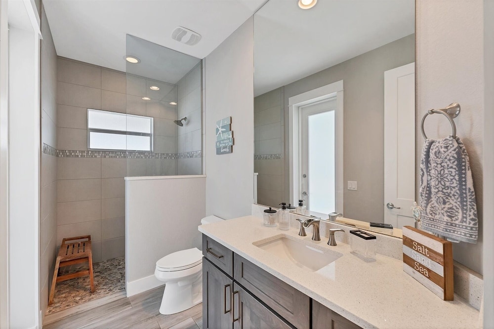 South Gulf Cove 3 Bedroom Pool + Spa on Canal Private Home 3 Home
