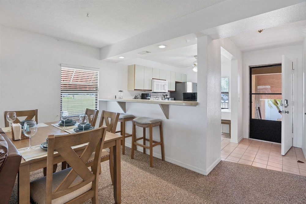Punta Gorda 2-Bedroom Canalfront Condo with Dock and Pool 2 Condo