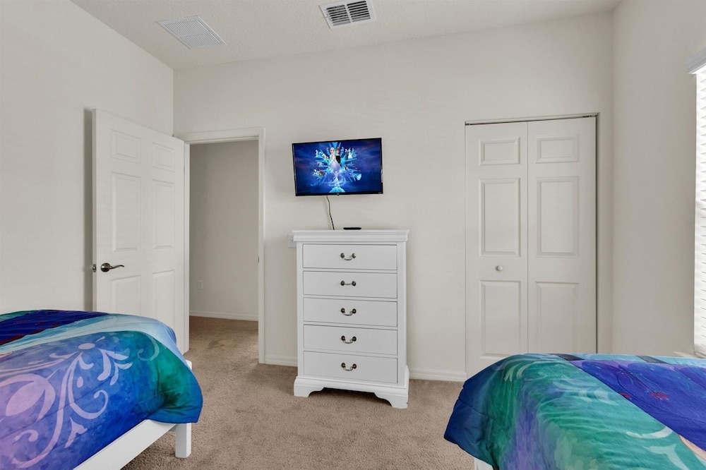 West Lucaya Village 4 Bedroom Townhome 4 Townhouse