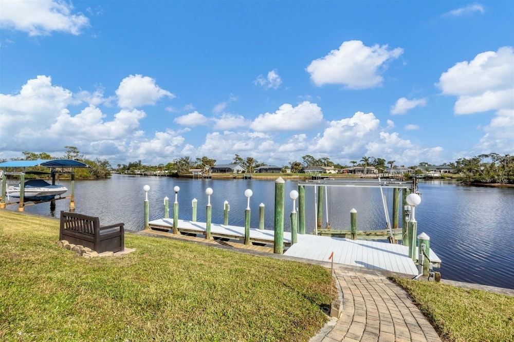 Port Charlotte 4 Bedroom Pool Vacation Home on Canal 4 Home