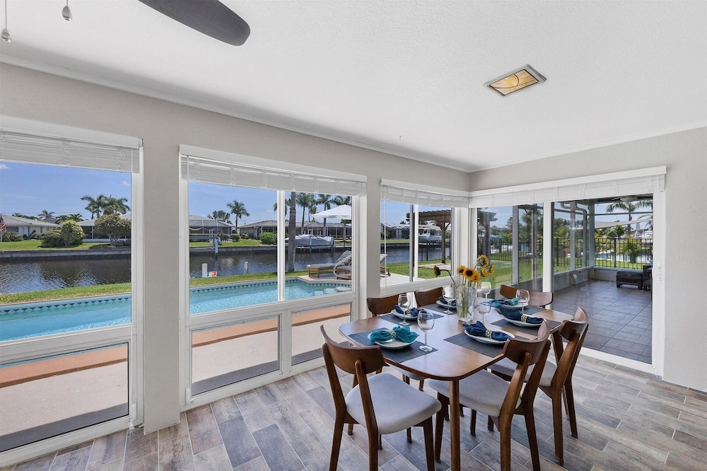 Punta Gorda Isles 2-Bedroom Private Pool Home on Canal with Dock 2 Home