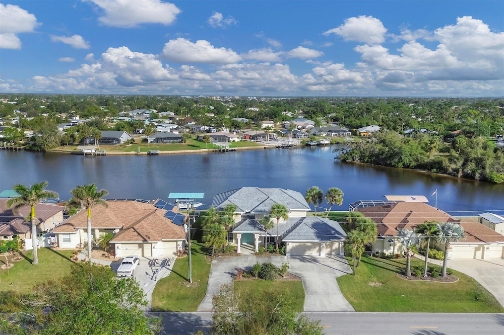 Port Charlotte 4 Bedroom Pool Vacation Home on Canal 4 Home