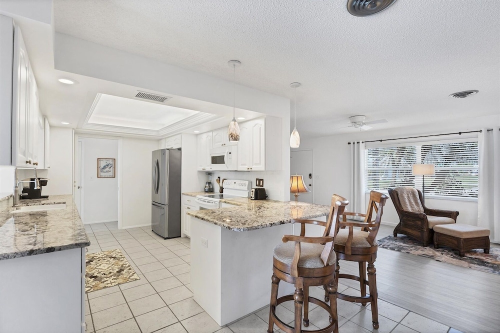 Harbor Heights Private Pool Vacation Home On Canal With Bbq And Dock 2 Bedroom Home