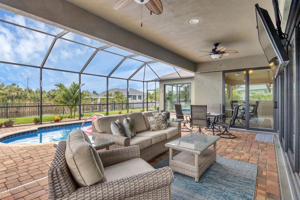 South Gulf Cove 3 Bedroom Canal Pool Home 3 Home