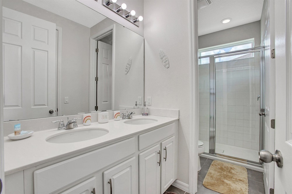 1749 Caribbean View Terrace