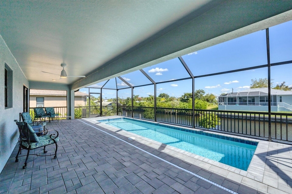 Punta Gorda 4-Bedroom Private Pool Home on Canal 4 Home