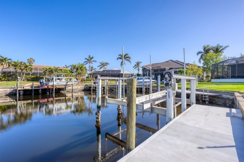 Punta Gorda 3-Bedroom Canalfront Pool Home with Dock 3 Home