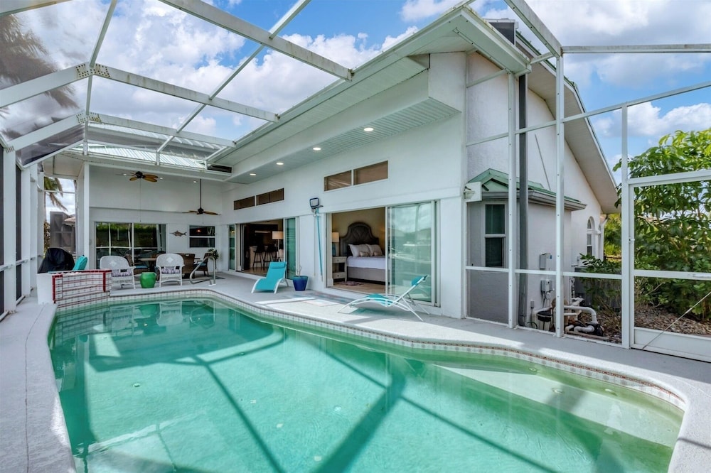 Punta Gorda Isles Private Pool Vacation Home - Waterfront Canal Views 4 Bedroom Home