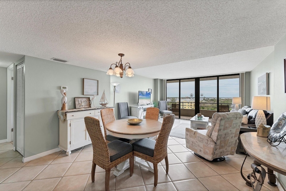 Anchorage Resort Top Floor 2 Bedroom Condo with Gulf Views 2 Condo