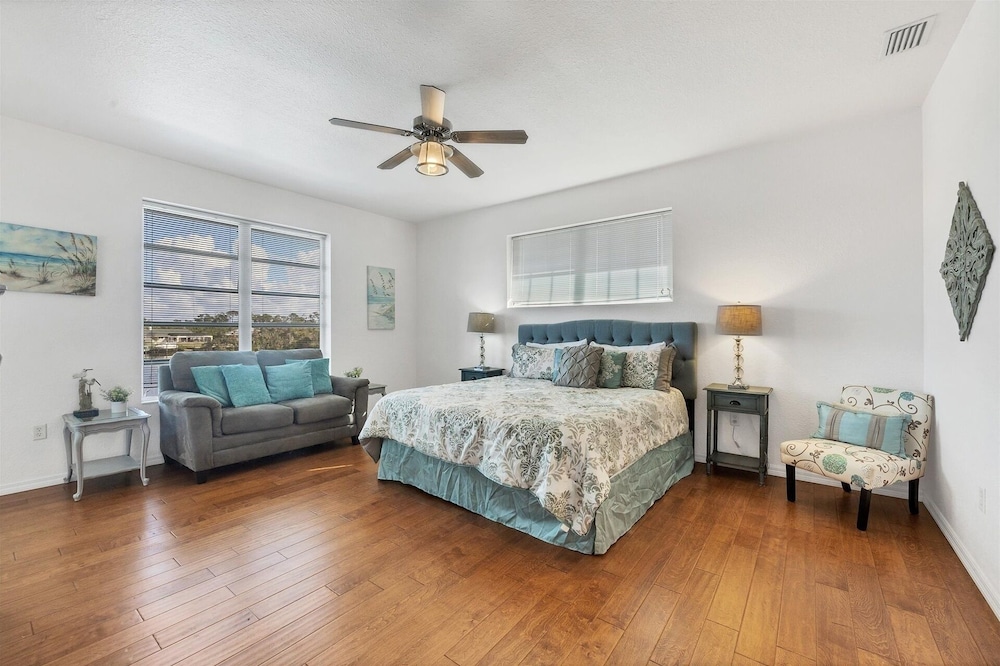 Port Charlotte 4 Bedroom Pool Vacation Home on Canal 4 Home