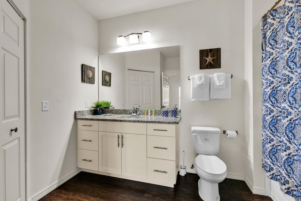 West Lucaya Village 4 Bedroom Townhome 4 Townhouse