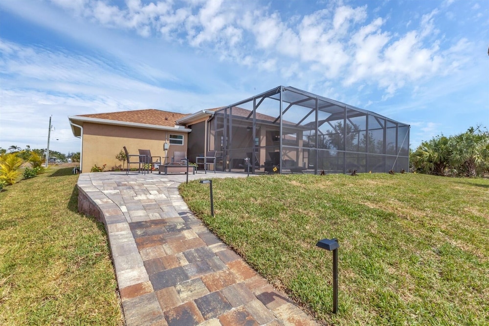 South Gulf Cove 3 Bedroom Canal Pool Home 3 Home