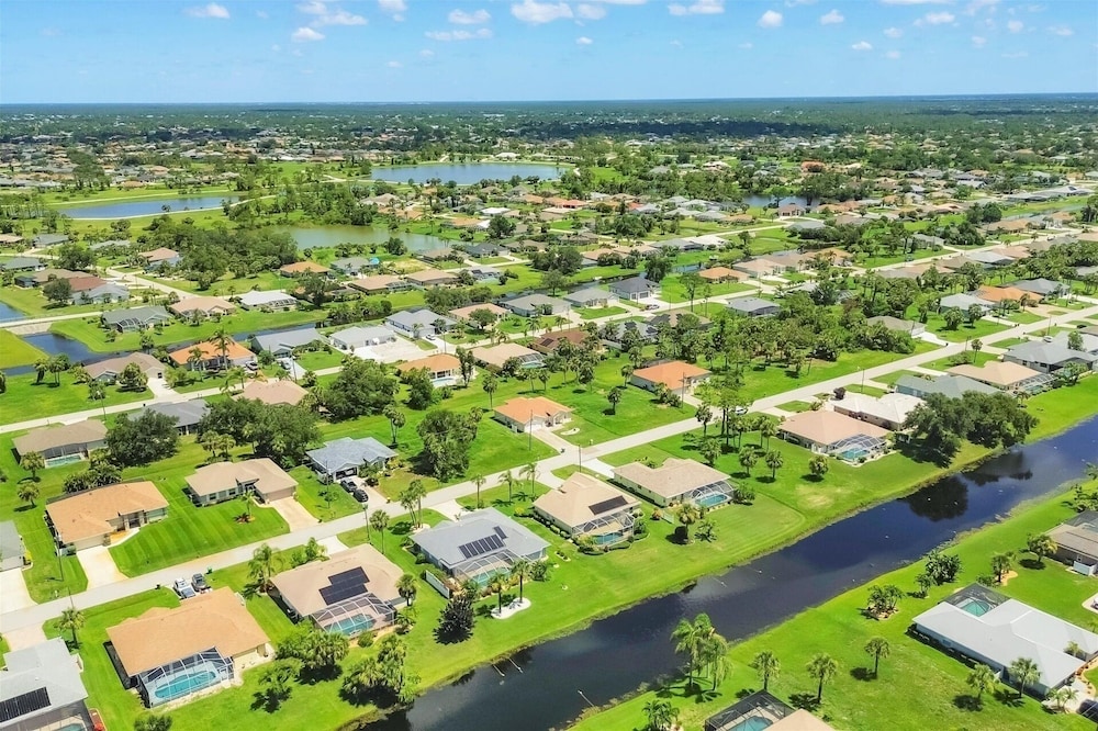 Rotonda West Private Pool Vacation Home On Canal 3 Bedroom Home