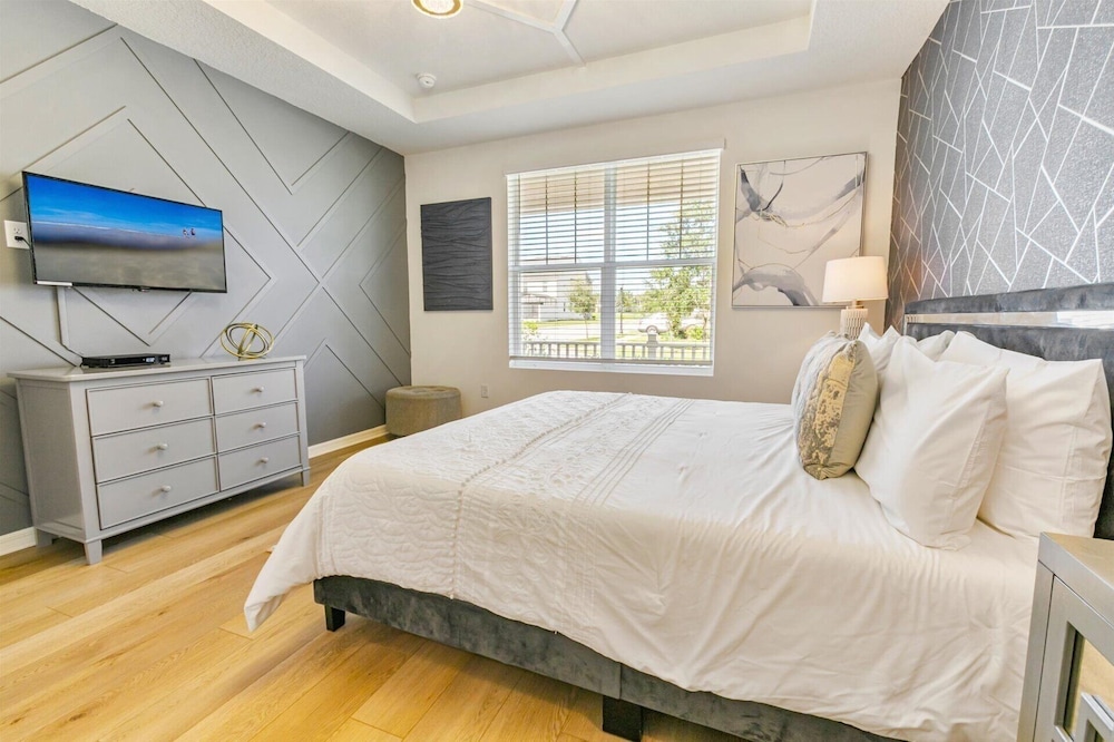 Solara Resort 7 Bedroom Home with Pool+Spa 7 Home