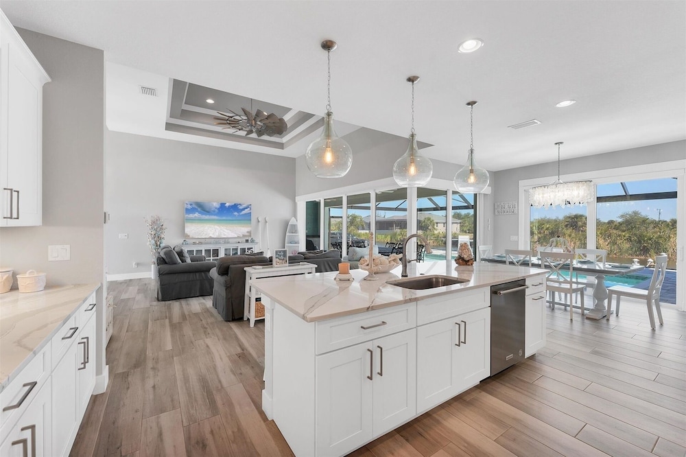 South Gulf Cove 3 Bedroom Pool + Spa on Canal Private Home 3 Home