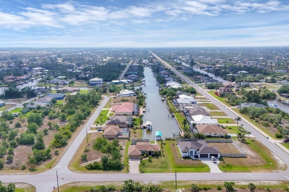 South Gulf Cove 3 Bedroom Canal Pool Home 3 Home