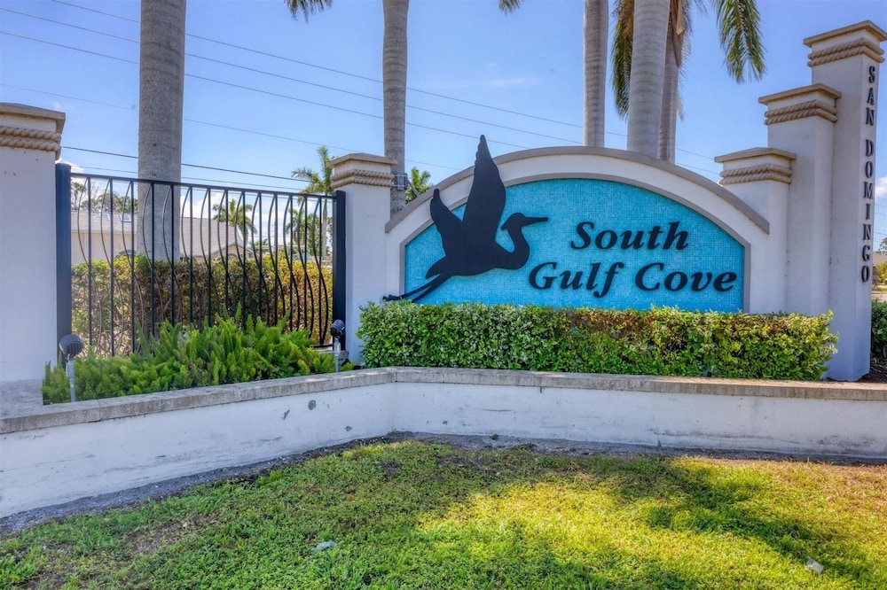 South Gulf Cove 3 Bedroom Canal Pool Home 3 Home