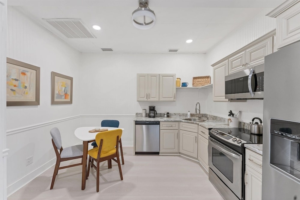 Downtown Historic Punta Gorda Loft W Incredible Outdoor Space 1 Bedroom Apts