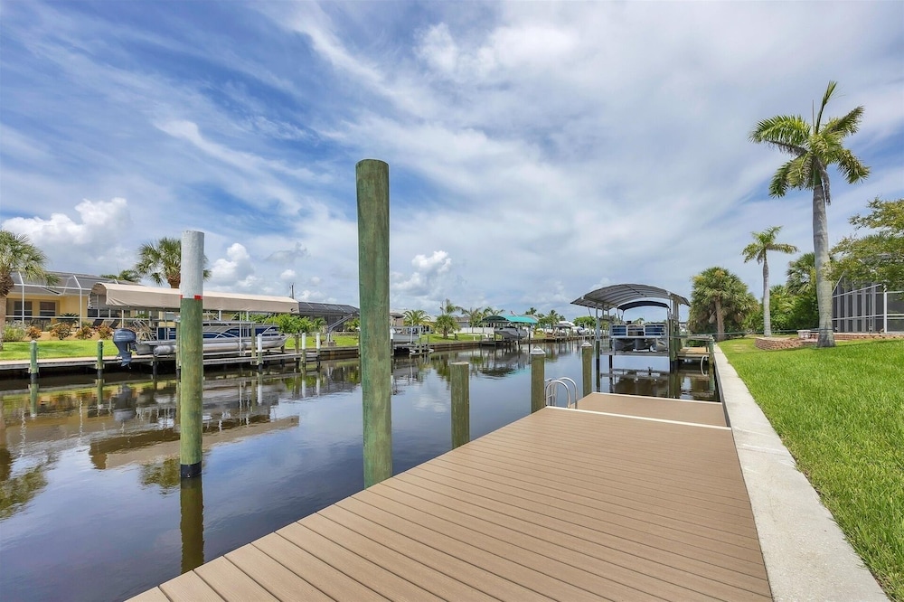 Port Charlotte Private Pool And Dock Vacation Home - Canal Access To Charlotte Harbor! 3 Bedroom Home