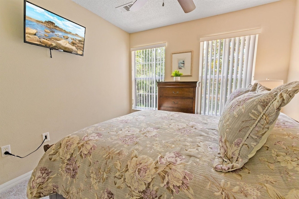 Emerald Island Resort 3 Bedroom Townhome Close to Disney! 3 Townhouse