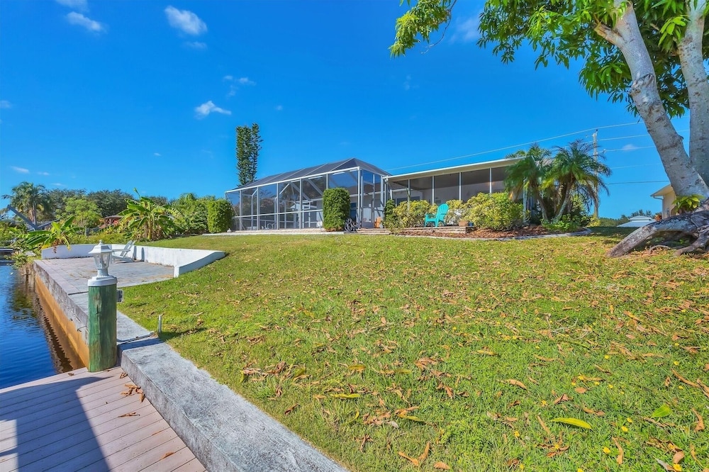 Harbor Heights Private Pool Vacation Home On Canal With Bbq And Dock 2 Bedroom Home
