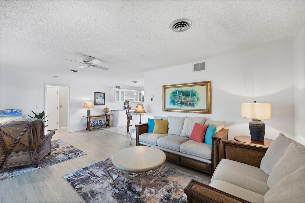 Harbor Heights Private Pool Vacation Home On Canal With Bbq And Dock 2 Bedroom Home