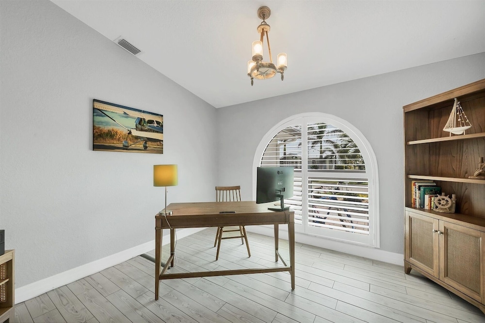 Punta Gorda 3-Bedroom Canalfront Vacation Home with Pool 3 Home