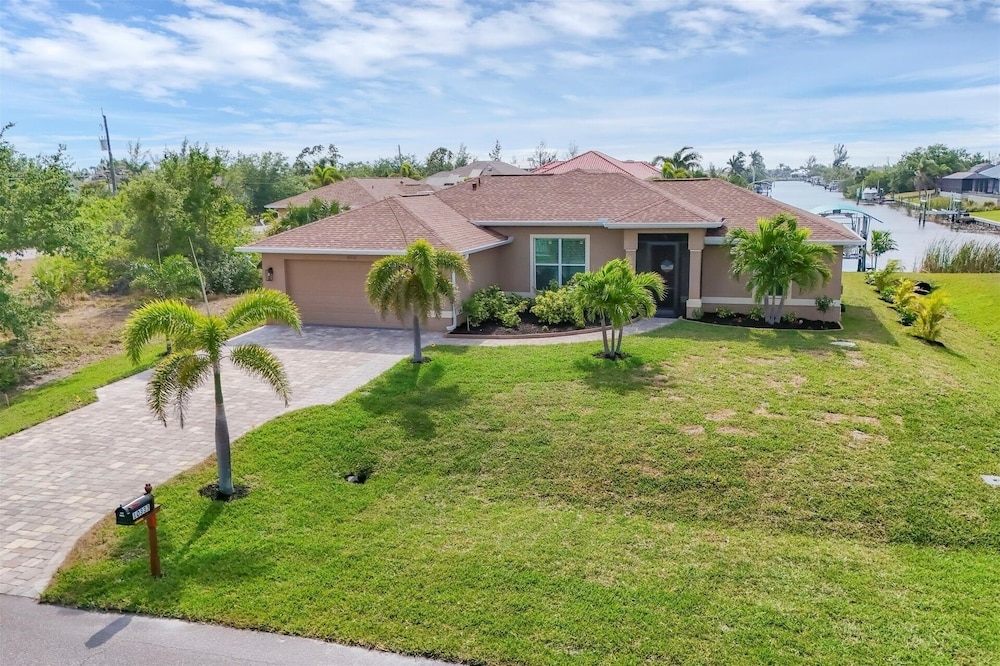 South Gulf Cove 3 Bedroom Canal Pool Home 3 Home