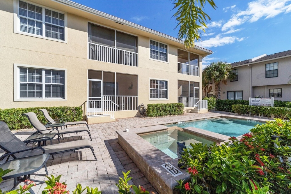 Punta Gorda 3-Bedroom Canalfront Vacation Condo with Dock 3 Condo