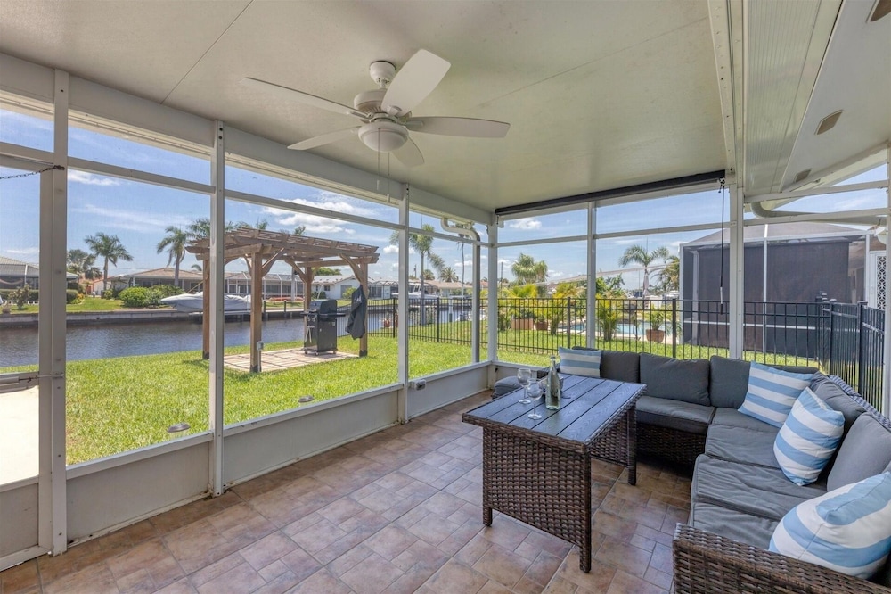 Punta Gorda Isles 2-Bedroom Private Pool Home on Canal with Dock 2 Home