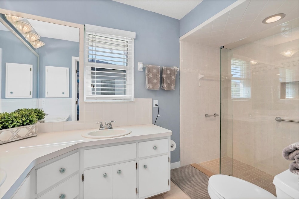 Punta Gorda 3-Bedroom Canalfront Pool Home with Dock 3 Home