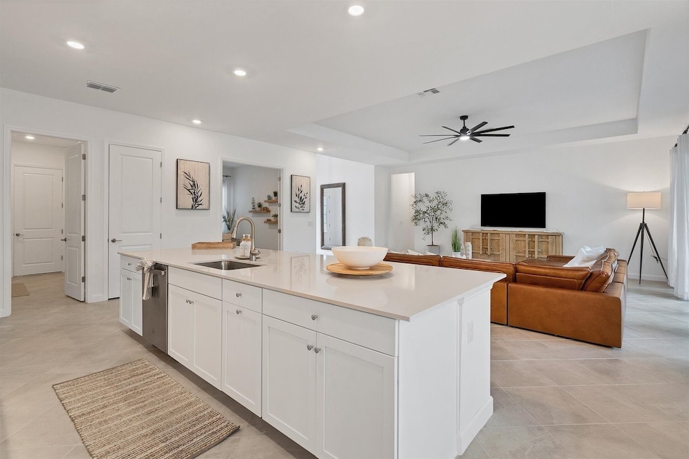 South Gulf Cove 3 Bedroom Private Home with Hot Tub 3 Home