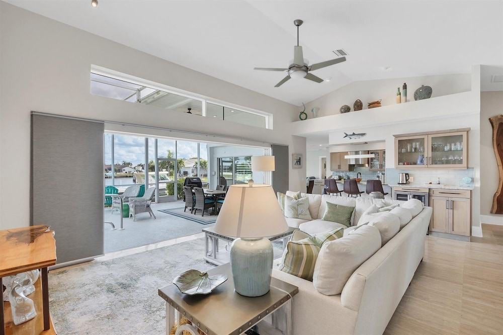 Punta Gorda Isles Private Pool Vacation Home - Waterfront Canal Views 4 Bedroom Home