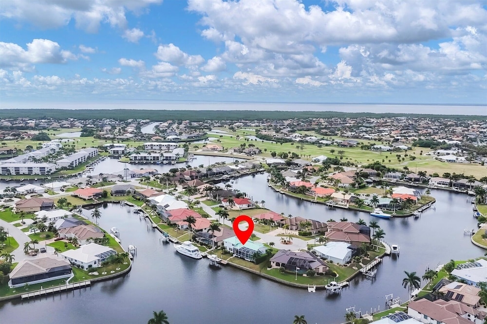 Punta Gorda Isles Private Pool Vacation Home - Waterfront Canal Views 4 Bedroom Home